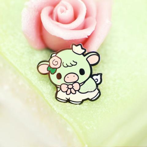 Enamel Pin: Princess Cake Cow