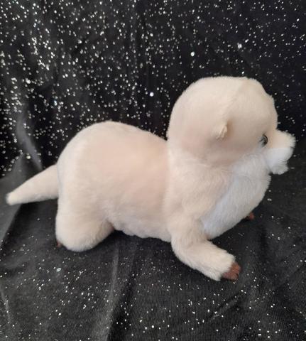 Plush Medium: Sploot White