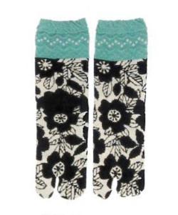 Socks Two-toe Tabi Nobara (Flower Black & White)